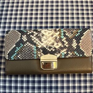 henri bendel | Bags | Henri Bendel Euc Orange Card Holder  display picture 1